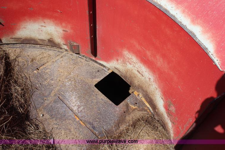 image for item I5772 HayBuster H1000 big bite tub grinder