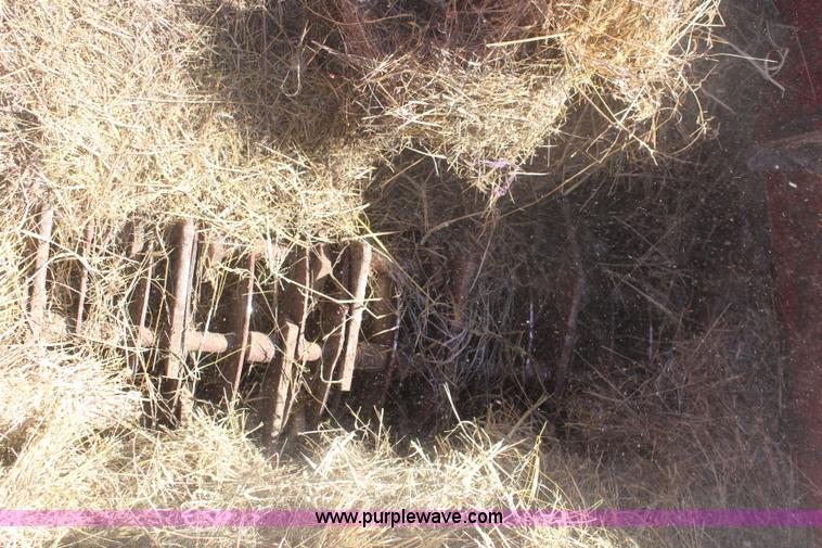 image for item I5772 HayBuster H1000 big bite tub grinder