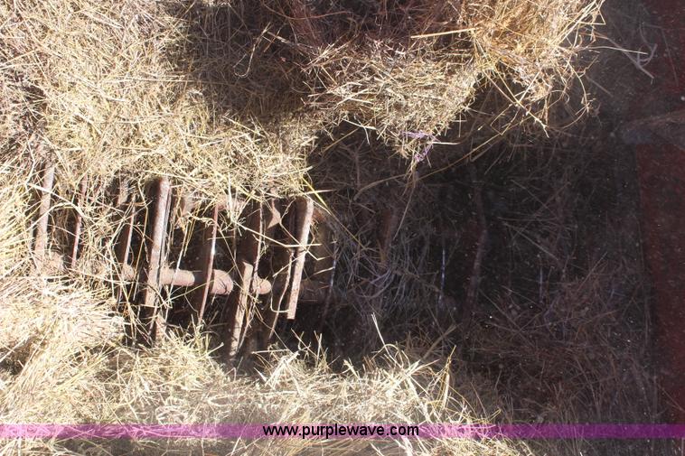 image for item I5772 HayBuster H1000 big bite tub grinder