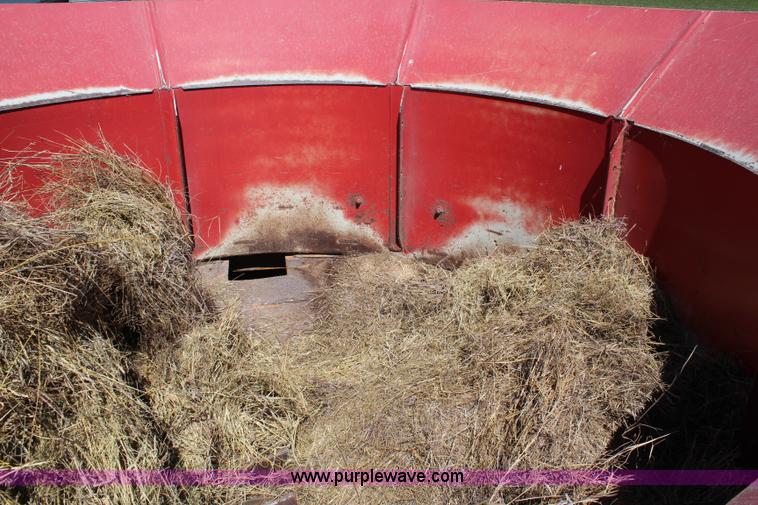 image for item I5772 HayBuster H1000 big bite tub grinder