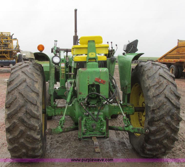 image for item I6101 1970 John Deere 4020 tractor