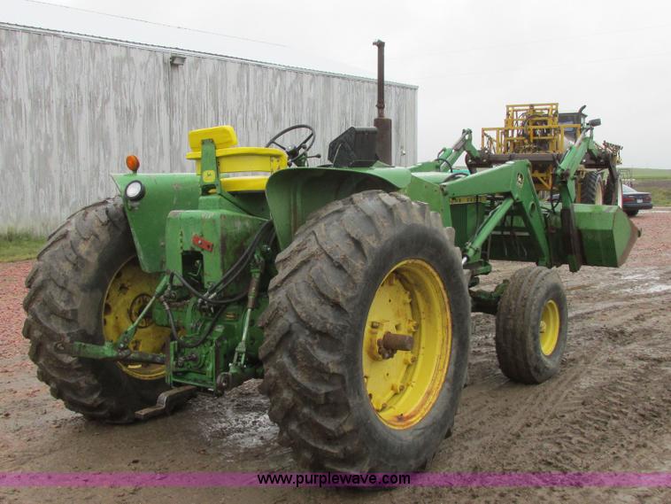 image for item I6101 1970 John Deere 4020 tractor