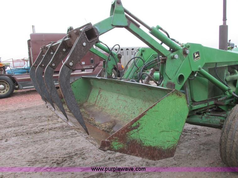 image for item I6101 1970 John Deere 4020 tractor