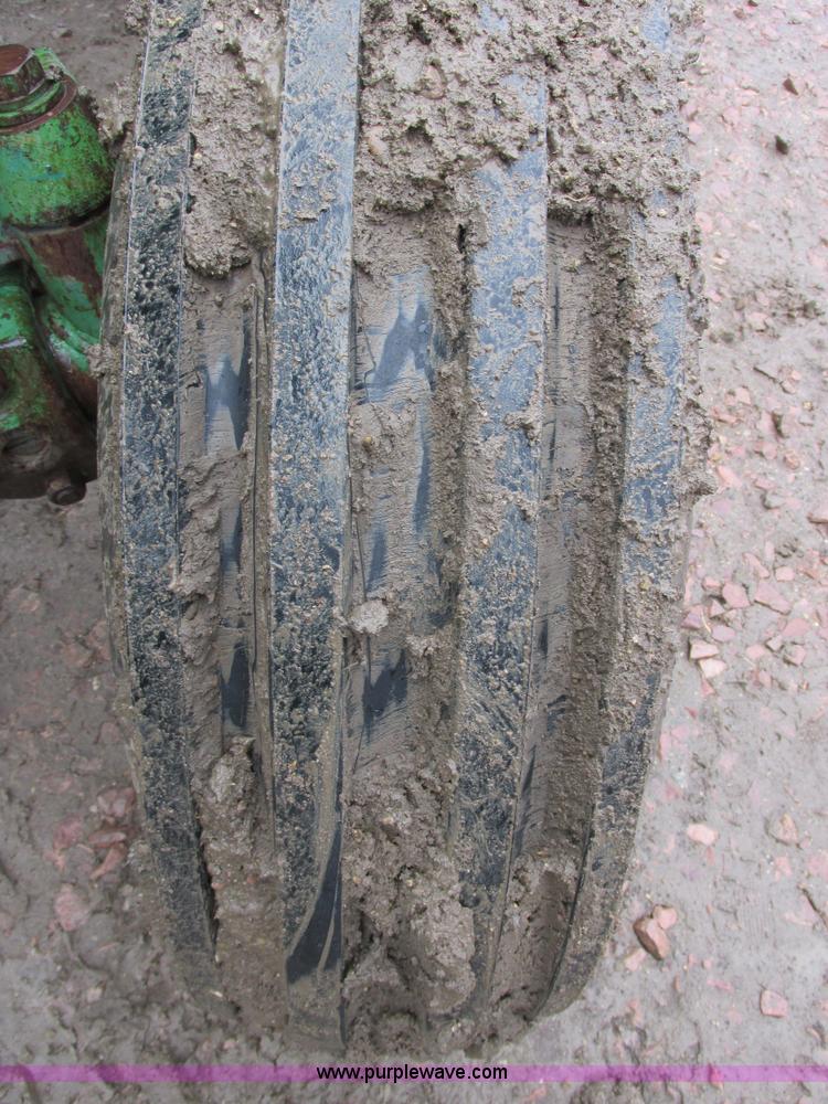 image for item I6101 1970 John Deere 4020 tractor