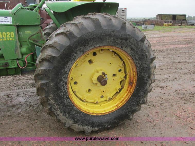 image for item I6101 1970 John Deere 4020 tractor