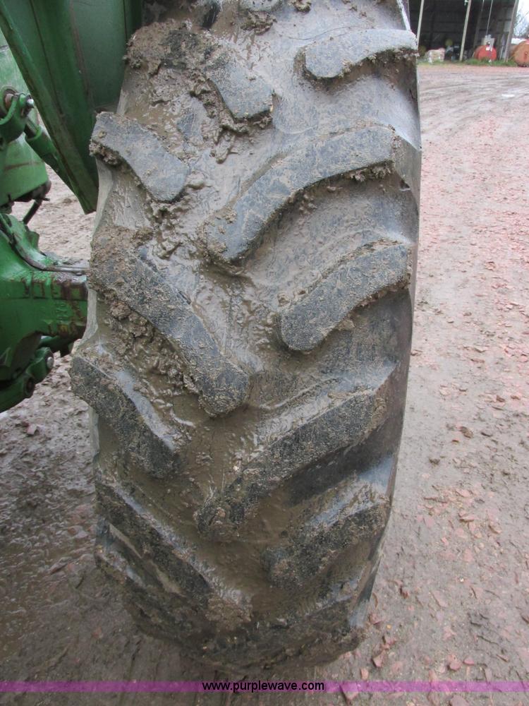 image for item I6101 1970 John Deere 4020 tractor