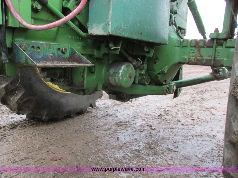 image for item I6101 1970 John Deere 4020 tractor