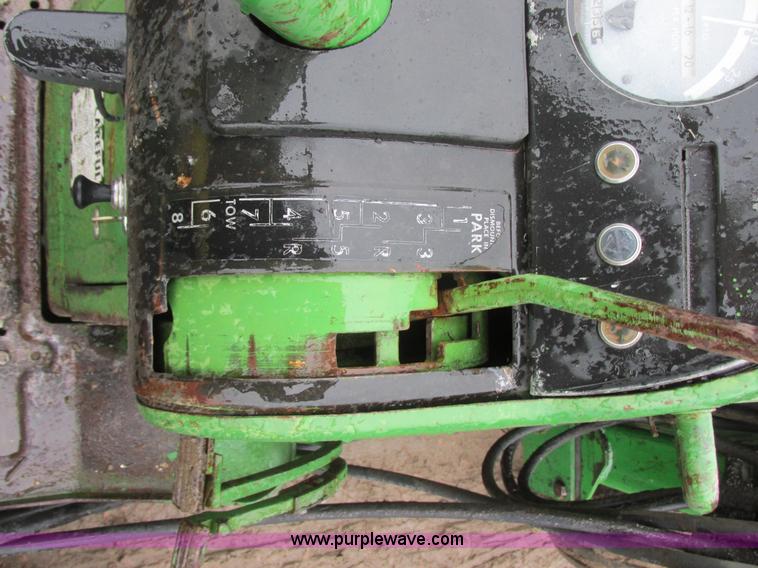 image for item I6101 1970 John Deere 4020 tractor