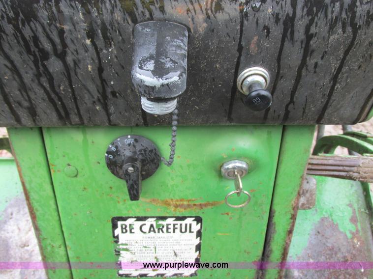 image for item I6101 1970 John Deere 4020 tractor