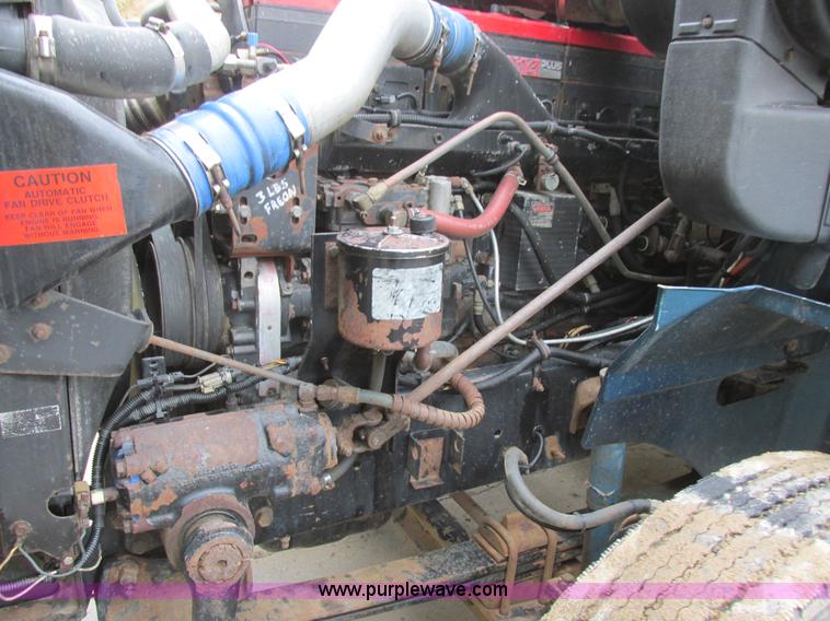 image for item I6104 2000 International 9400 Eagle semi truck