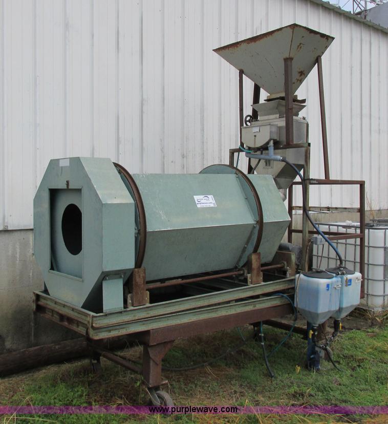 image for item I8922 Gustafson 5600 seed treater