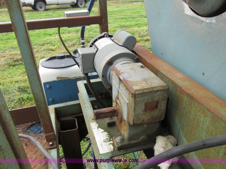 image for item I8922 Gustafson 5600 seed treater