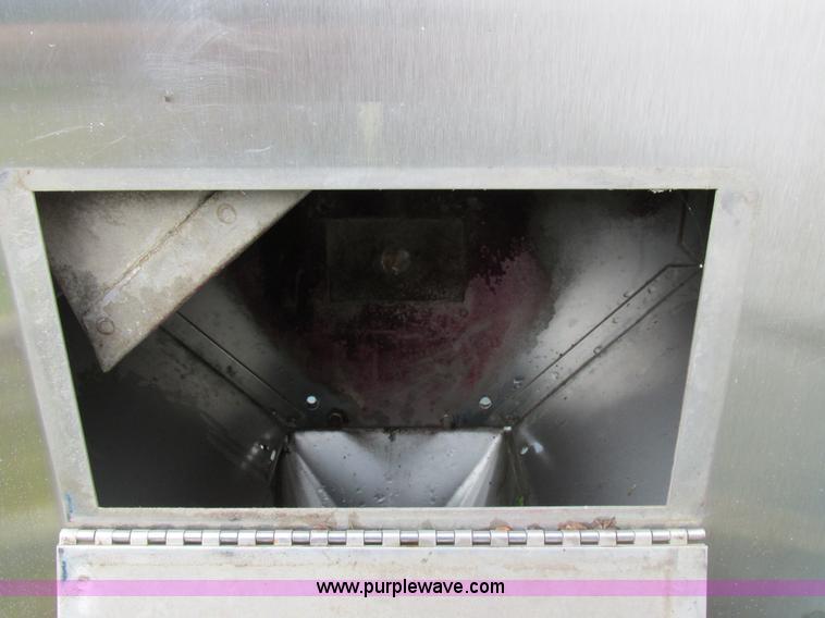 image for item I8922 Gustafson 5600 seed treater