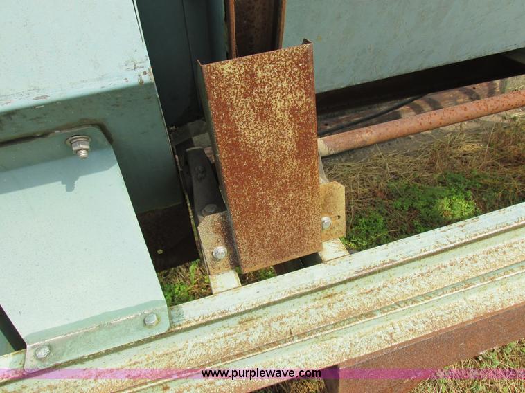 image for item I8922 Gustafson 5600 seed treater