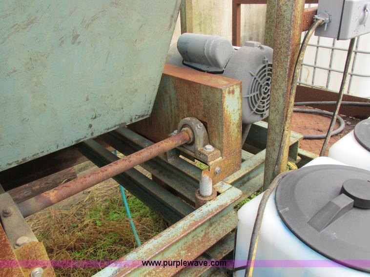 image for item I8922 Gustafson 5600 seed treater