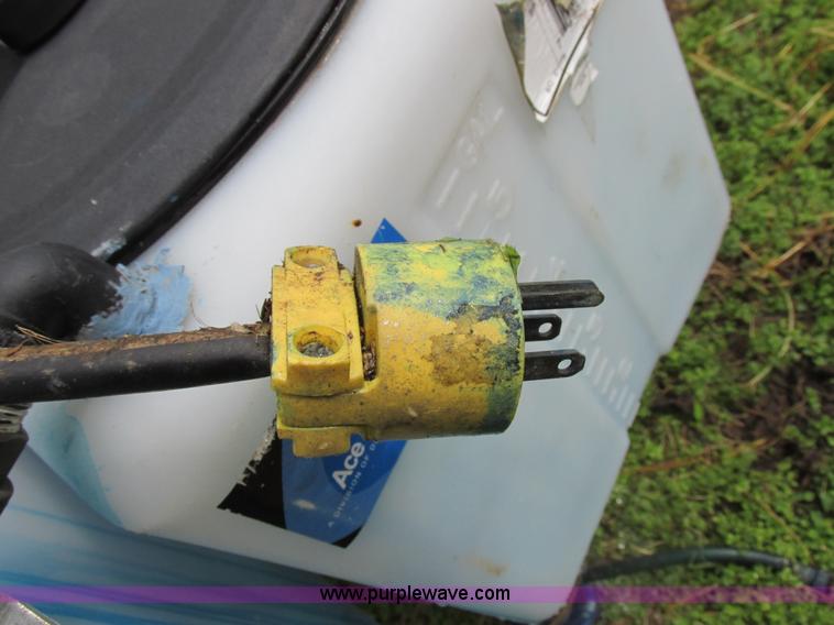 image for item I8922 Gustafson 5600 seed treater