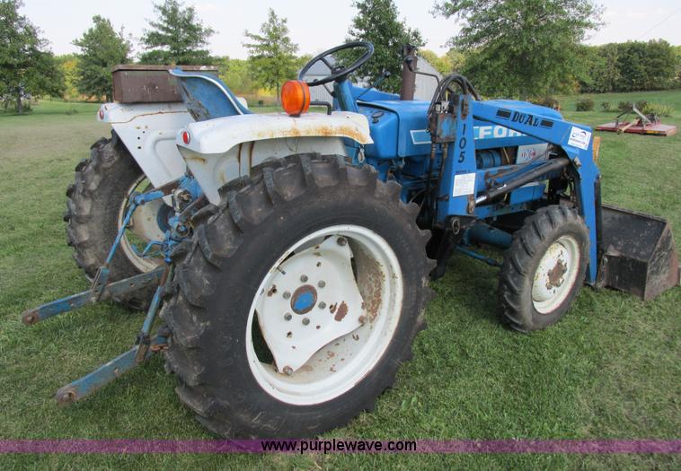 image for item I8927 Ford 1710 MFWD tractor