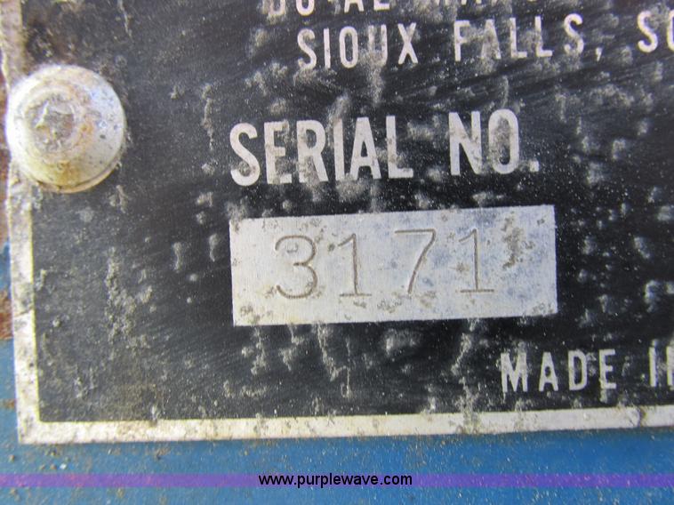 image for item I8927 Ford 1710 MFWD tractor