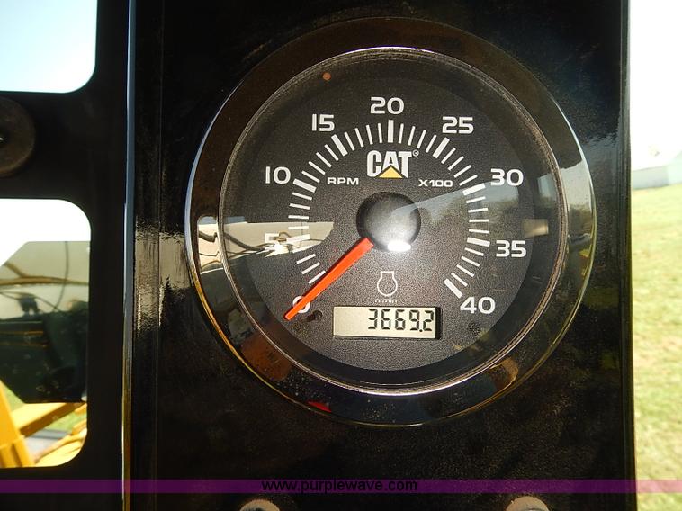 image for item J3063 2007 Ag-Chem RoGator 1074 self-propelled sprayer