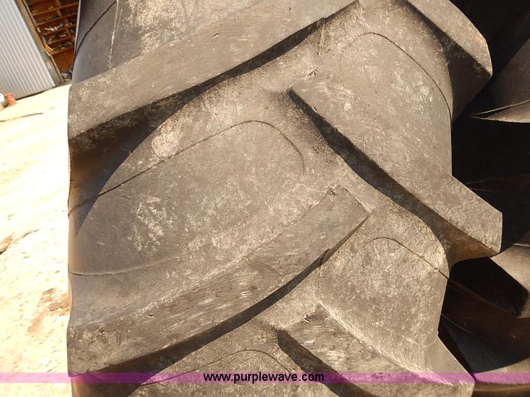 image for item J3063 2007 Ag-Chem RoGator 1074 self-propelled sprayer