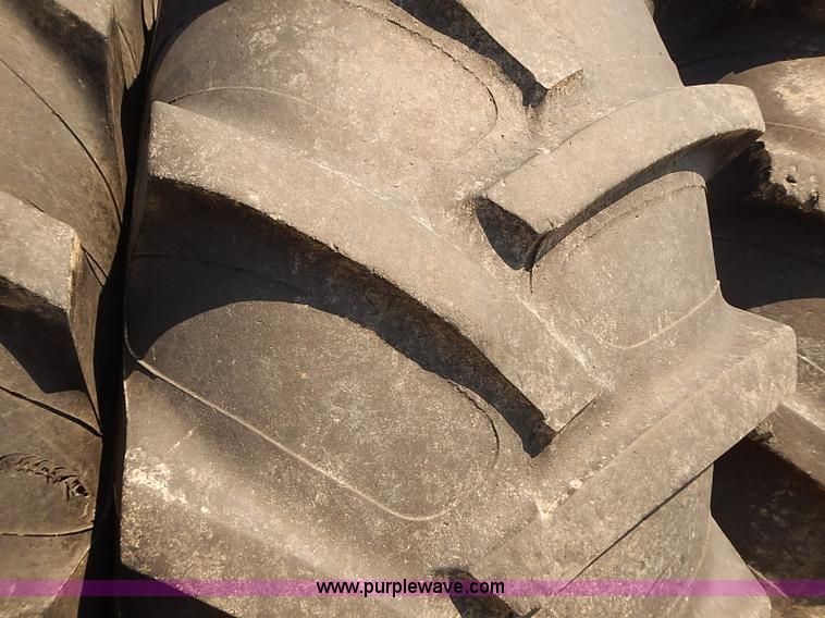 image for item J3063 2007 Ag-Chem RoGator 1074 self-propelled sprayer