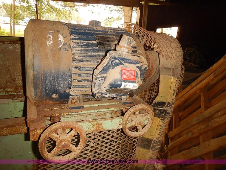 image for item J3065 Roskamp K grain roller mill