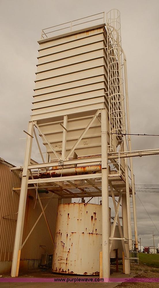 image for item J3068 Overhead grain bin