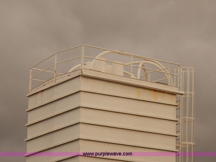 image for item J3068 Overhead grain bin
