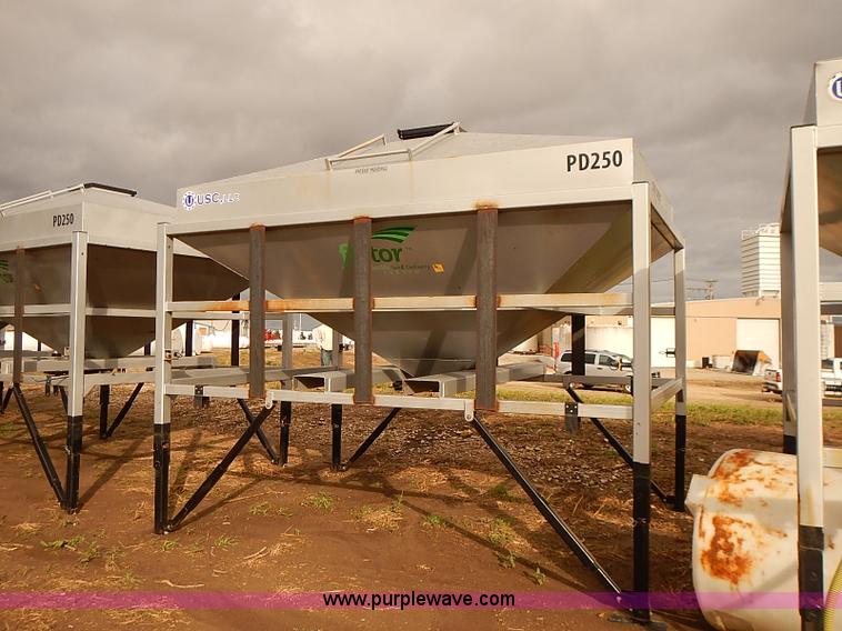 image for item J3069 Seed pod