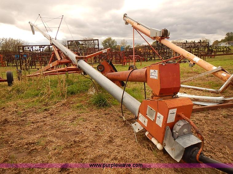 image for item J3074 Mayrath 60' auger with swing way hopper