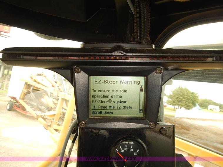 image for item J3077 2007 Ag-Chem RoGator 1074 self-propelled sprayer