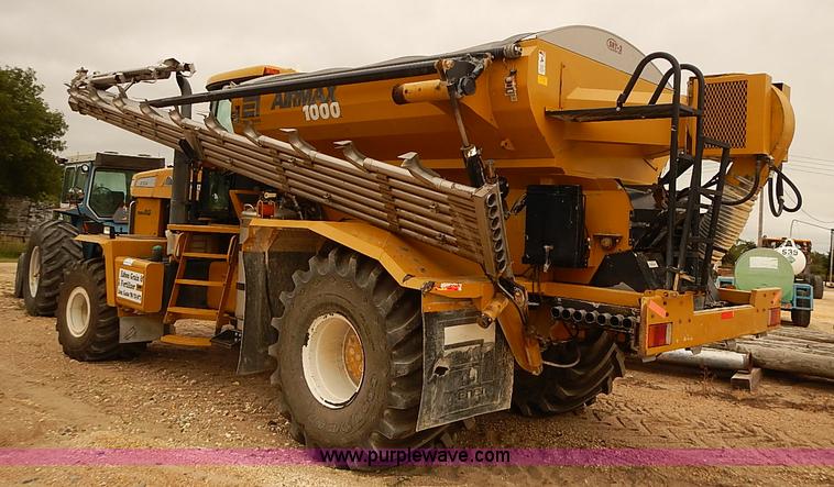 image for item J3085 2003 Ag-Chem TerraGator 8104 Air-Flow self-propelled applicator