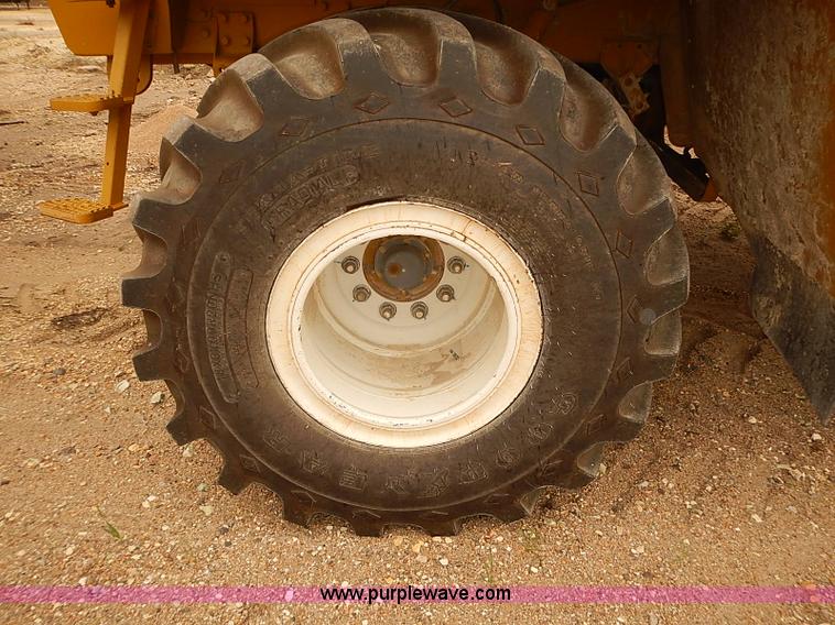 image for item J3085 2003 Ag-Chem TerraGator 8104 Air-Flow self-propelled applicator