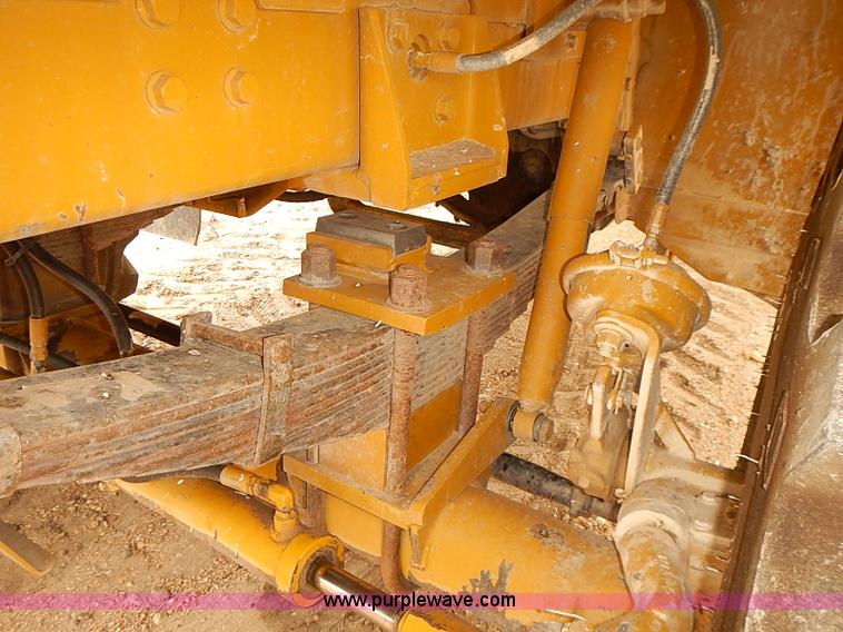 image for item J3085 2003 Ag-Chem TerraGator 8104 Air-Flow self-propelled applicator