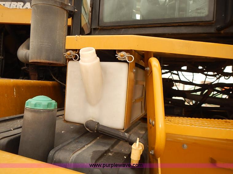 image for item J3085 2003 Ag-Chem TerraGator 8104 Air-Flow self-propelled applicator