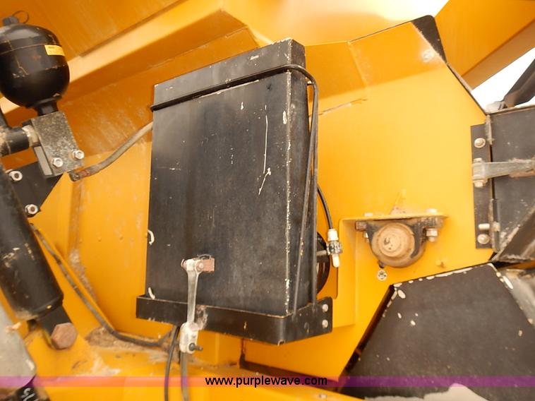 image for item J3085 2003 Ag-Chem TerraGator 8104 Air-Flow self-propelled applicator