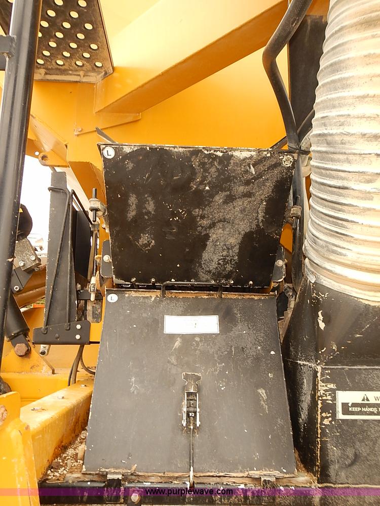 image for item J3085 2003 Ag-Chem TerraGator 8104 Air-Flow self-propelled applicator