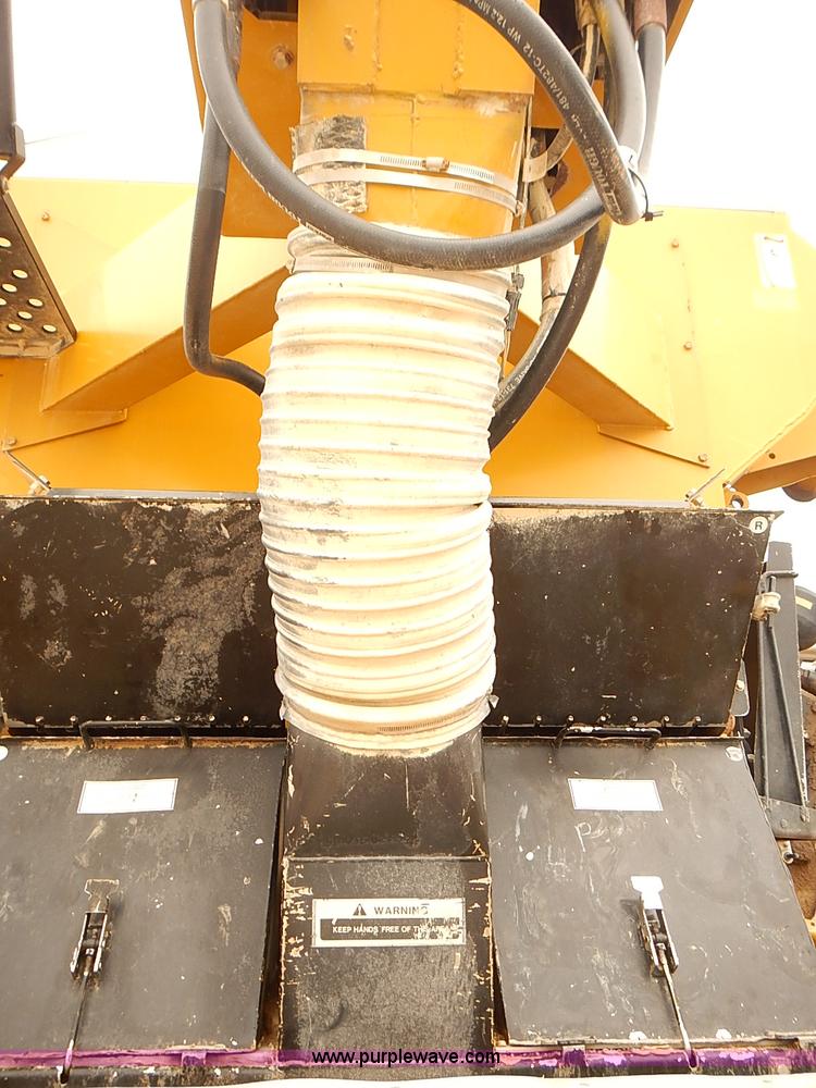 image for item J3085 2003 Ag-Chem TerraGator 8104 Air-Flow self-propelled applicator