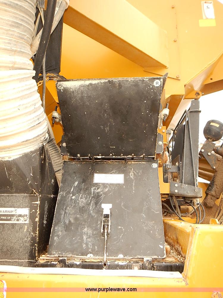 image for item J3085 2003 Ag-Chem TerraGator 8104 Air-Flow self-propelled applicator