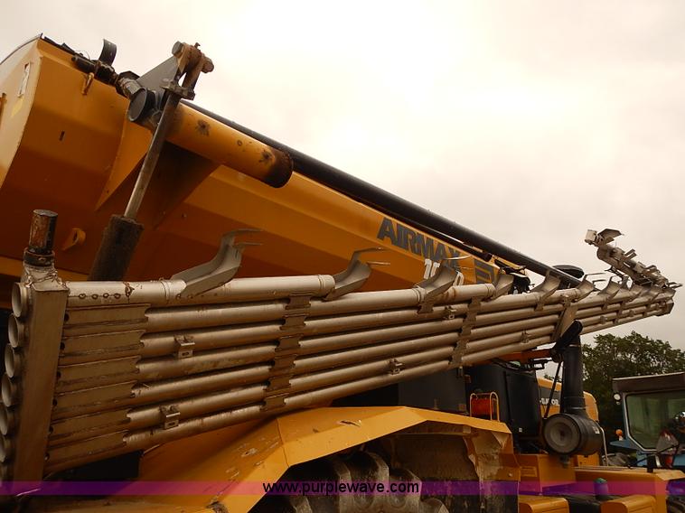 image for item J3085 2003 Ag-Chem TerraGator 8104 Air-Flow self-propelled applicator