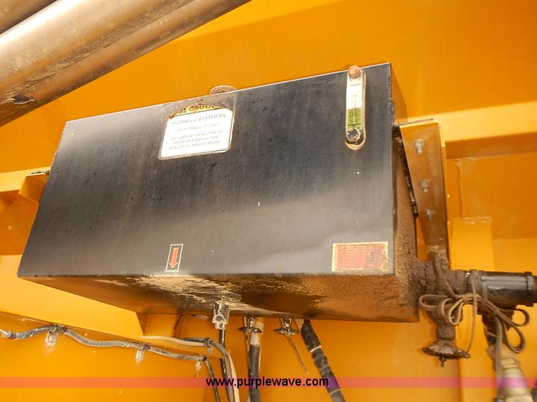 image for item J3085 2003 Ag-Chem TerraGator 8104 Air-Flow self-propelled applicator