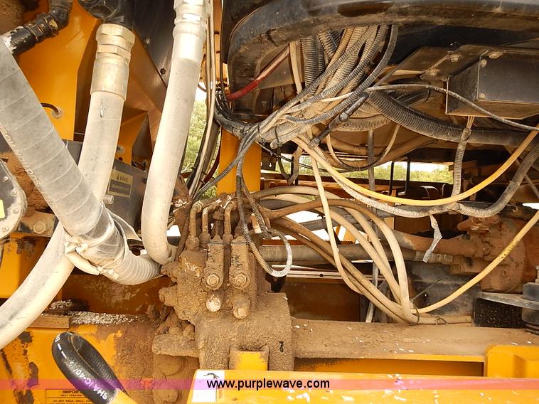 image for item J3085 2003 Ag-Chem TerraGator 8104 Air-Flow self-propelled applicator