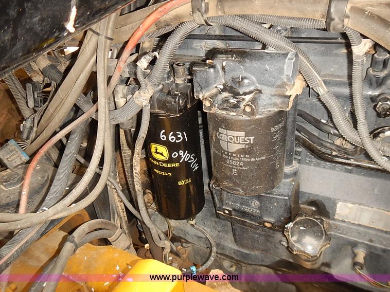 image for item J3085 2003 Ag-Chem TerraGator 8104 Air-Flow self-propelled applicator