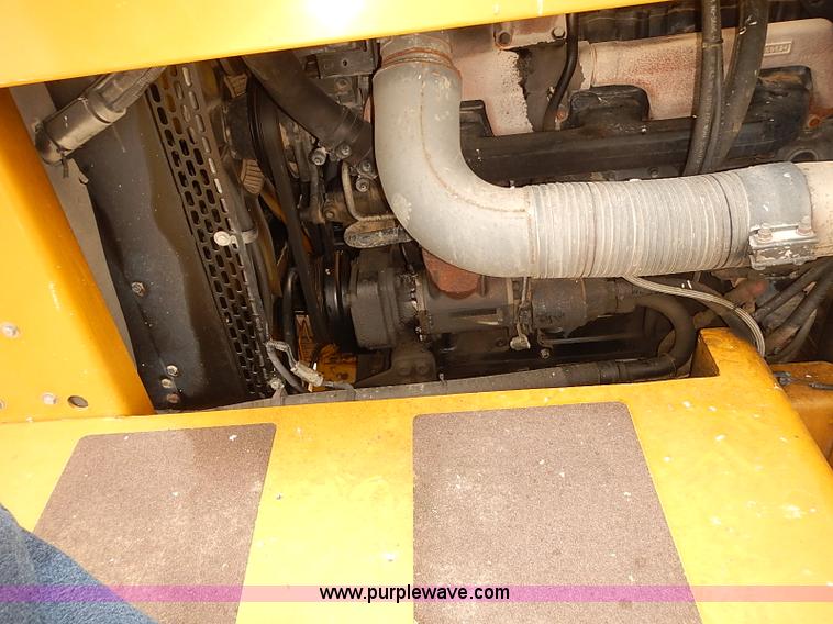 image for item J3085 2003 Ag-Chem TerraGator 8104 Air-Flow self-propelled applicator