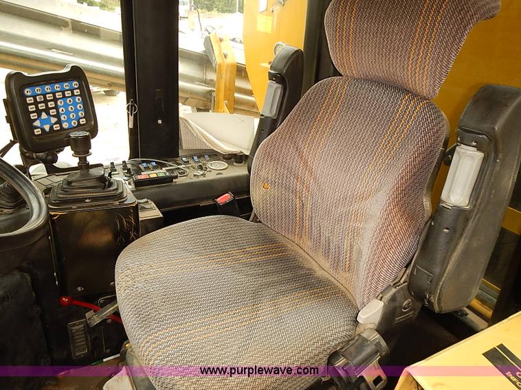 image for item J3085 2003 Ag-Chem TerraGator 8104 Air-Flow self-propelled applicator