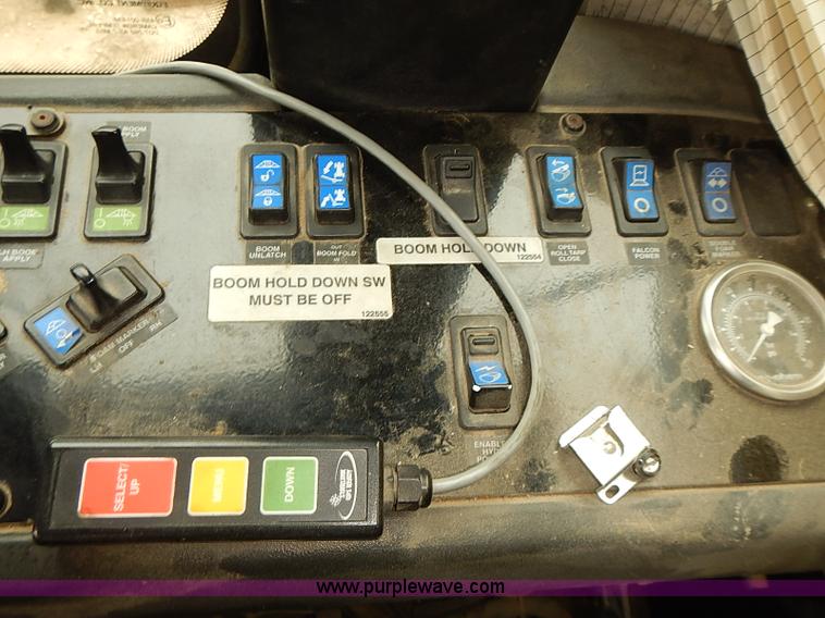 image for item J3085 2003 Ag-Chem TerraGator 8104 Air-Flow self-propelled applicator