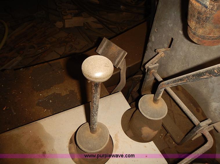 image for item J3096 Dipper III3-B4 mobility loader