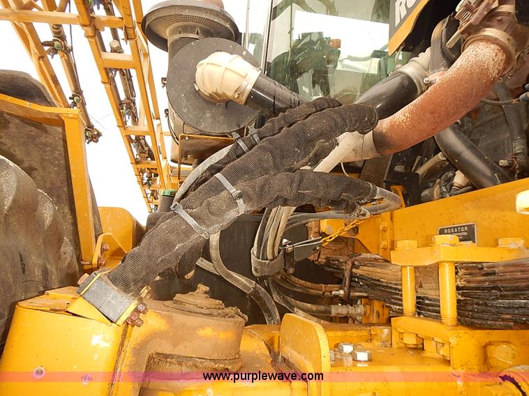 image for item J3106 2007 Ag-Chem RoGator 1074 self-propelled sprayer