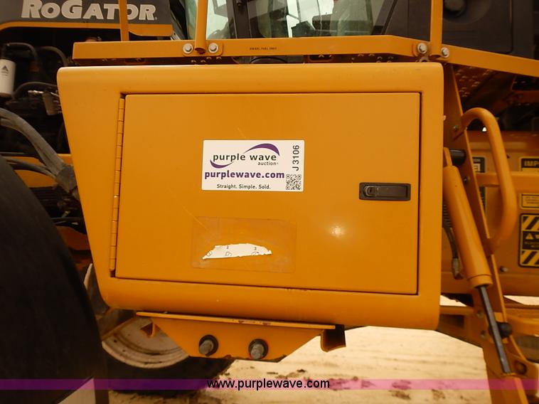 image for item J3106 2007 Ag-Chem RoGator 1074 self-propelled sprayer