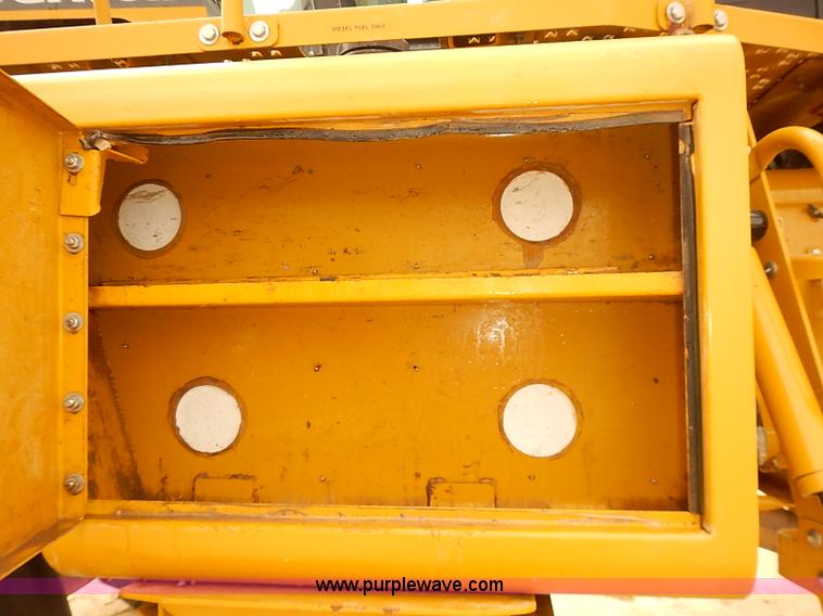 image for item J3106 2007 Ag-Chem RoGator 1074 self-propelled sprayer